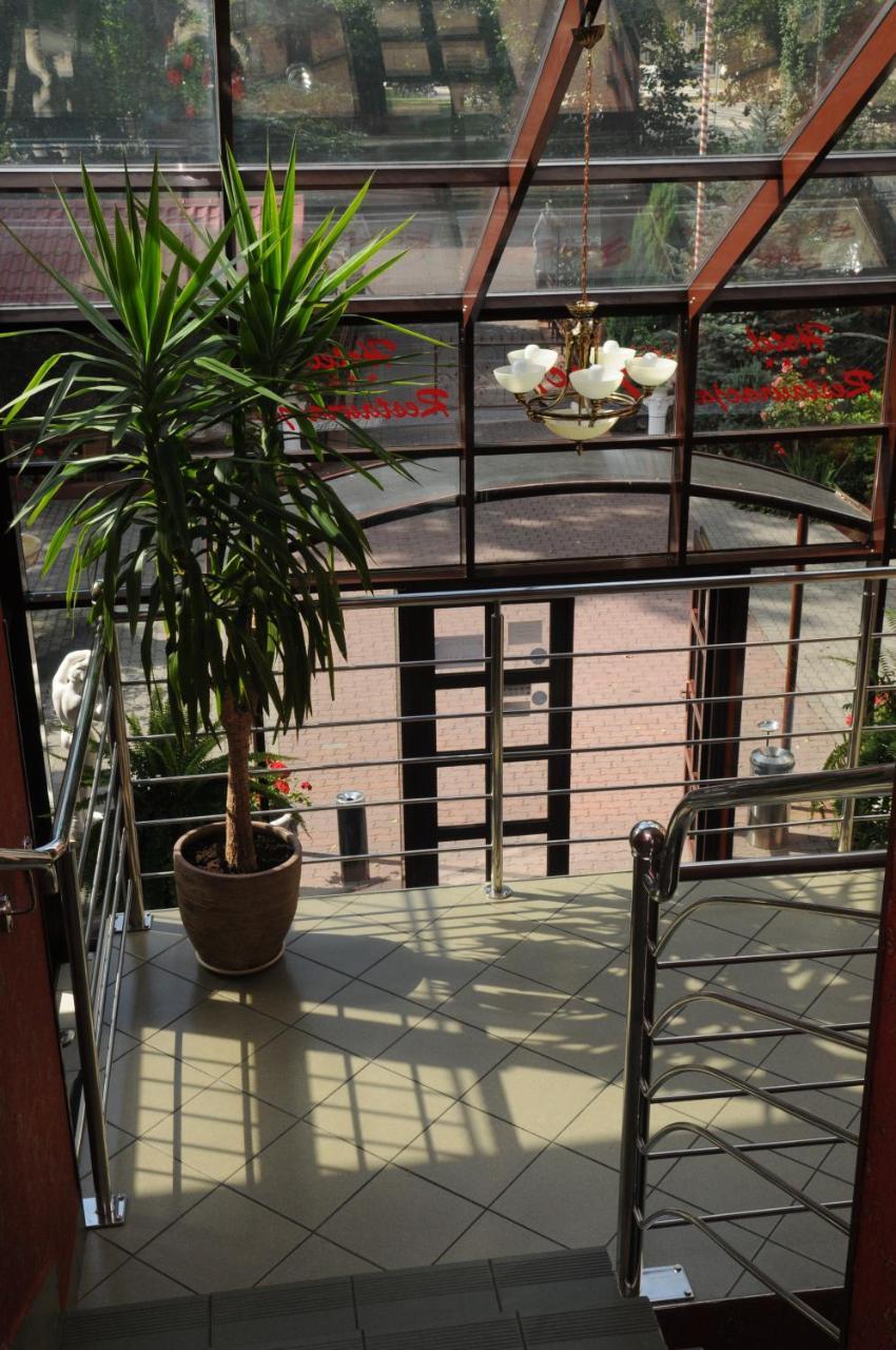 Hotel Gracja Гожов Велкополски Екстериор снимка