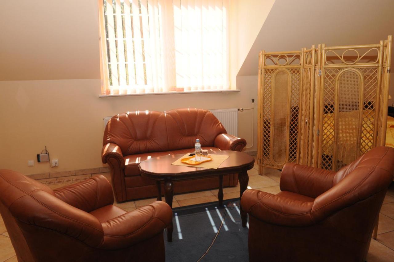 Hotel Gracja Гожов Велкополски Екстериор снимка