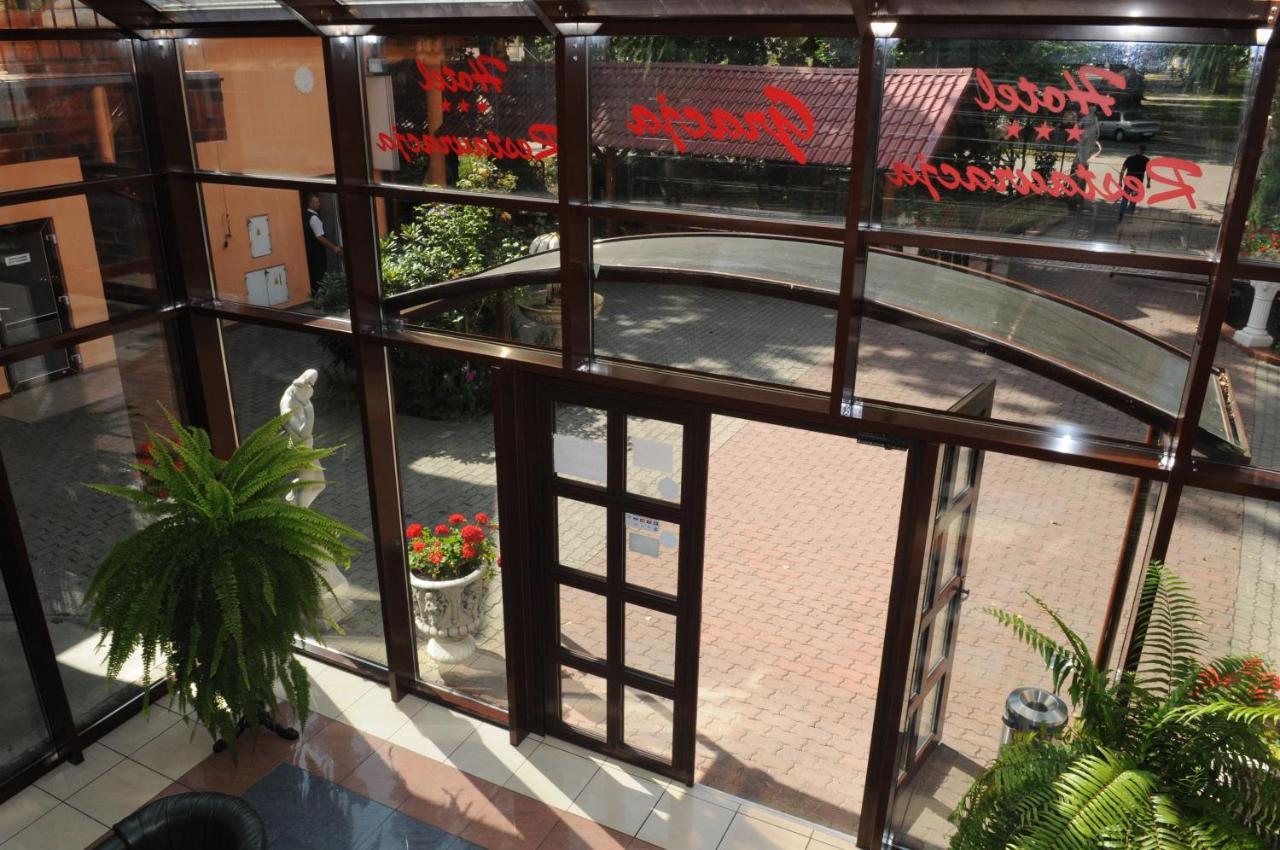 Hotel Gracja Гожов Велкополски Екстериор снимка