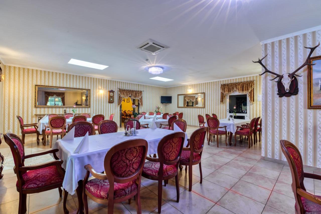 Hotel Gracja Гожов Велкополски Екстериор снимка