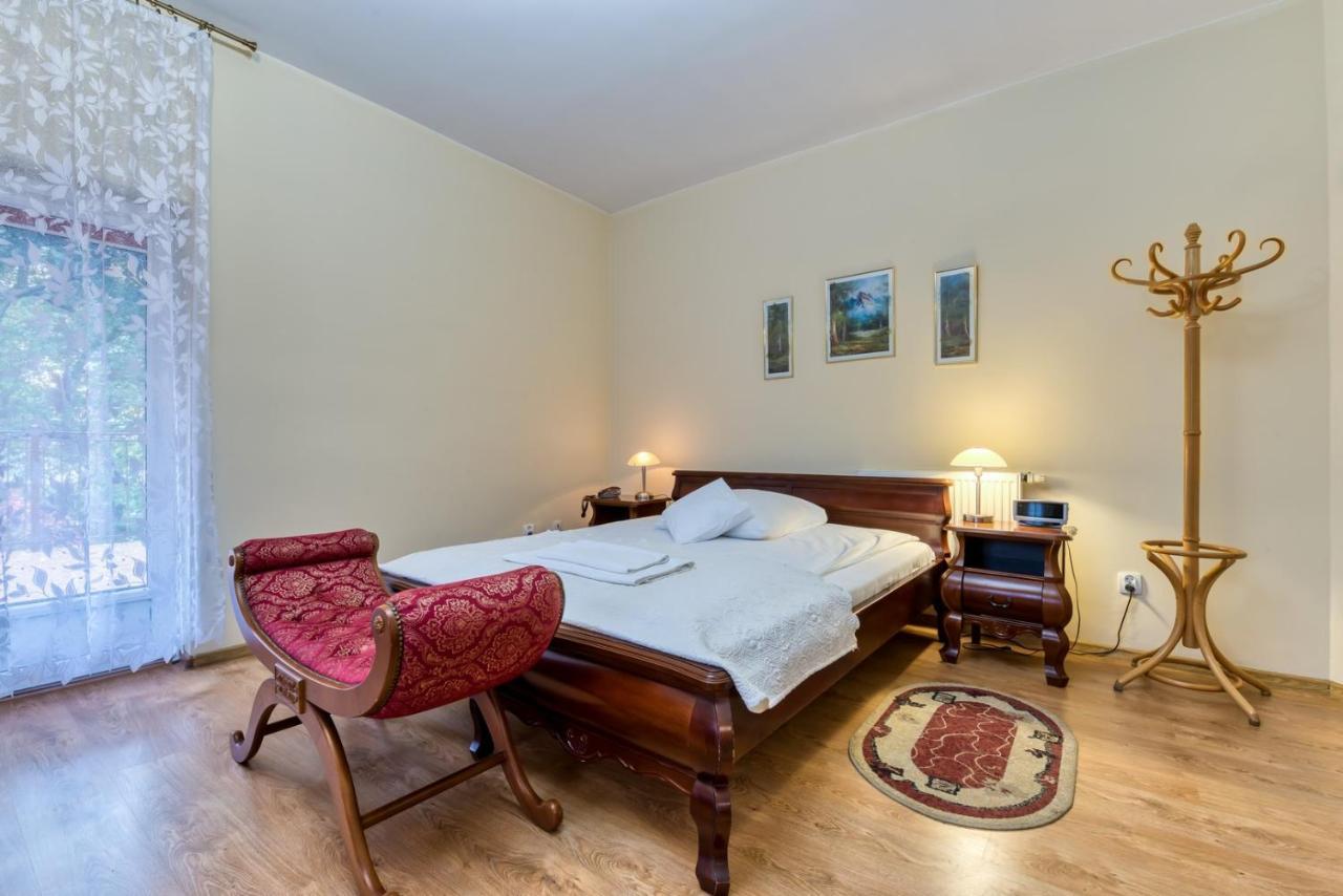 Hotel Gracja Гожов Велкополски Екстериор снимка